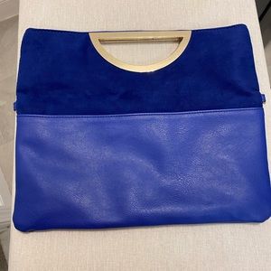 Beautiful blue Aldo magnetic clutch, perfect for weddings, cocktail parties etc!